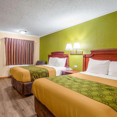Rodeway Inn & Suites Fort Jackson Колумбия Экстерьер фото